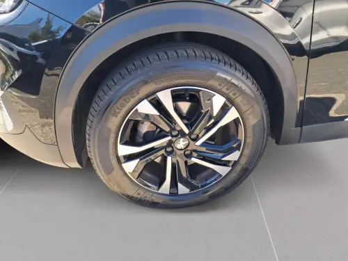 Peugeot 2008 BlueHDi 130 S&S EAT8 Allure - Photo 8