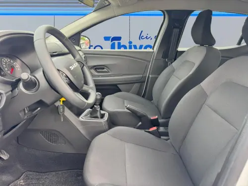 Dacia Sandero SCe 65 Essential - Photo 9