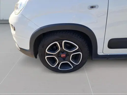Fiat Panda Panda 1.0 70 ch Hybride BSG S/S City Life - Photo 8