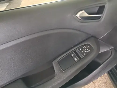 Renault Clio Clio E-Tech 140 Zen - Photo 10