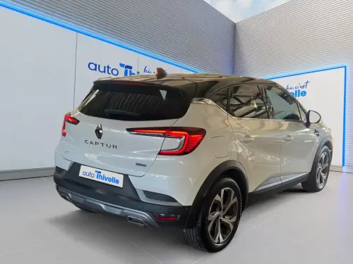 Renault Captur E-Tech Plug-in 160 - 21B R.S. Line - Photo 4