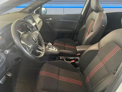 Renault Captur E-Tech Plug-in 160 - 21B R.S. Line - Photo 9