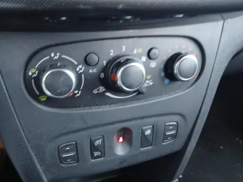 Dacia Sandero TCe 90 Stepway - Photo 21