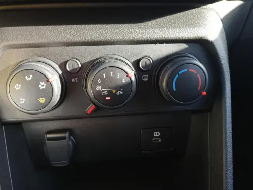 Dacia Sandero TCe 90 GSR2 Expression - Photo 21