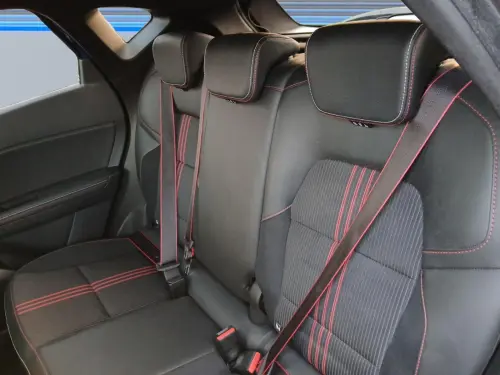 Renault Captur E-Tech Plug-in 160 - 21B R.S. Line - Photo 15