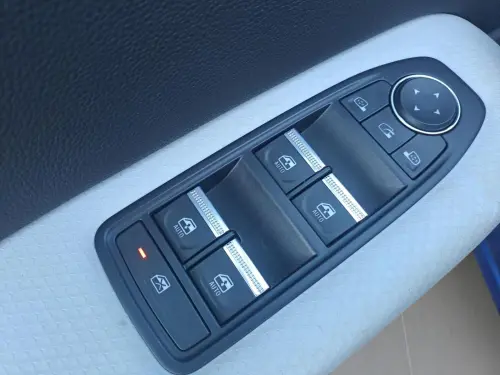 Renault Captur E-Tech Plug-in 160 Intens - Photo 10