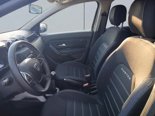 Dacia Duster TCe 130 FAP 4x2 Prestige - Photo 9