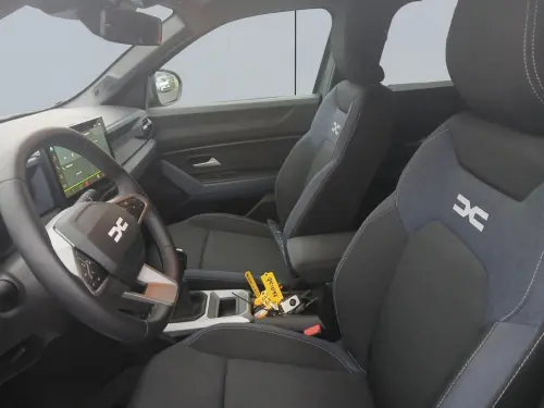 Dacia Duster Mild Hybrid 130 Journey - Photo 9