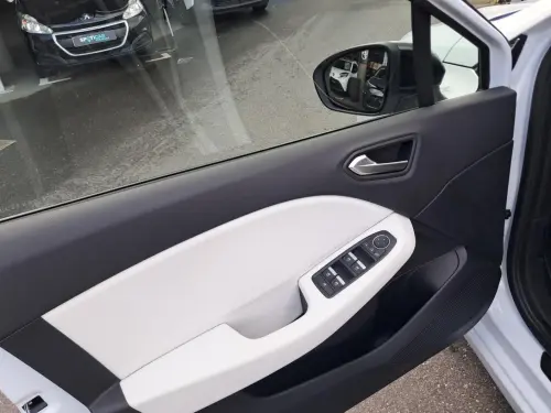 Renault Clio Clio E-Tech 140 - 21 Première Edition - Photo 10