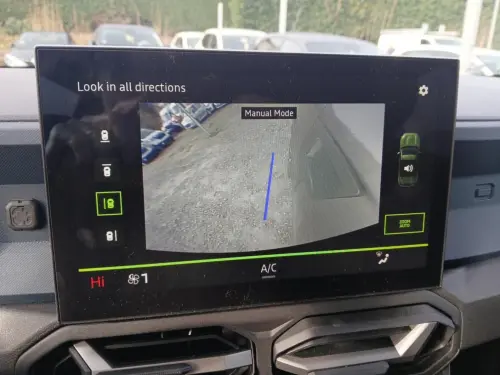 Dacia Duster Mild Hybrid 130 Journey - Photo 21