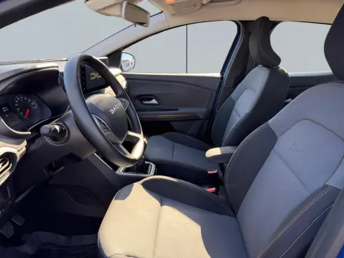 Dacia Sandero ECO-G 100 GSR2 Stepway Extreme + - Photo 9