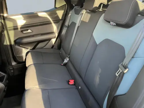 Dacia Duster Mild Hybrid 130 Extreme - Photo 15