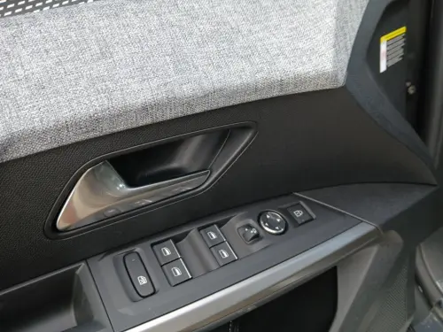 Peugeot 3008 Hybrid 145 e-DCS6 GT - Photo 10