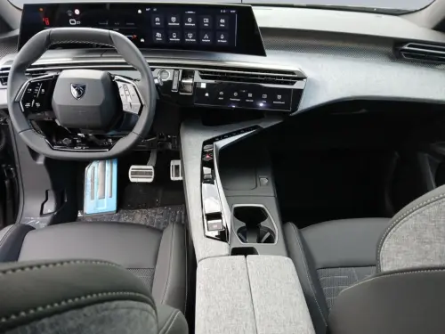 Peugeot 3008 Hybrid 145 e-DCS6 GT - Photo 11