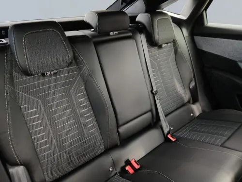 Peugeot 3008 Hybrid 145 e-DCS6 GT - Photo 17