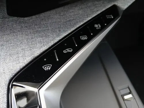Peugeot 3008 Hybrid 145 e-DCS6 GT - Photo 22