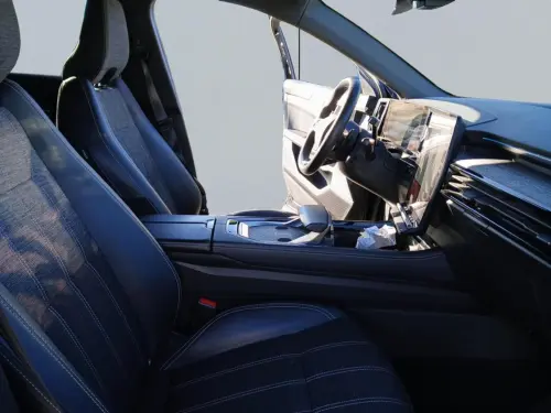 Renault Austral E-Tech hybrid 200 Techno - Photo 16
