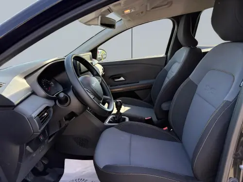 Dacia Jogger TCe 110 7 places GSR2 Extreme - Photo 9
