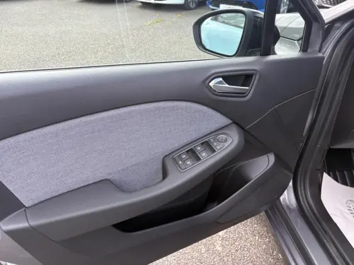 Renault Clio Clio TCe 90 ch GSR2 Techno - Photo 10
