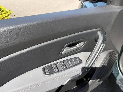 Dacia Duster ECO-G 100 4x2 Journey - Photo 10