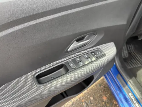 Dacia Sandero TCe 90 GSR2 Journey - Photo 10
