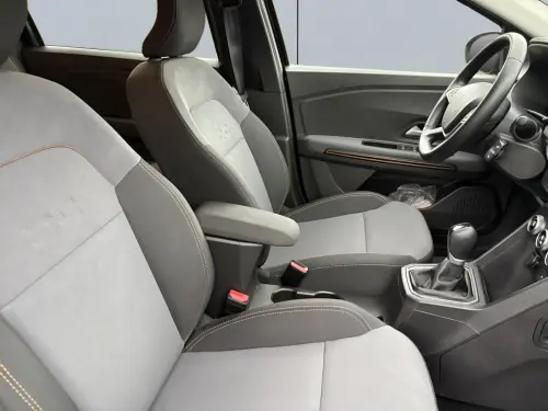 Dacia Jogger Hybrid 140 7 places GSR2 Extreme - Photo 16