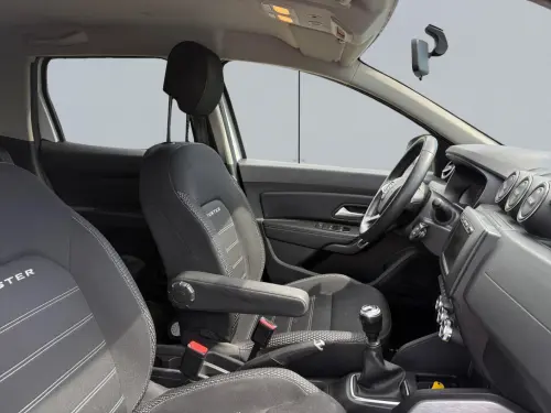 Dacia Duster TCe 130 FAP 4x2 Prestige - Photo 16