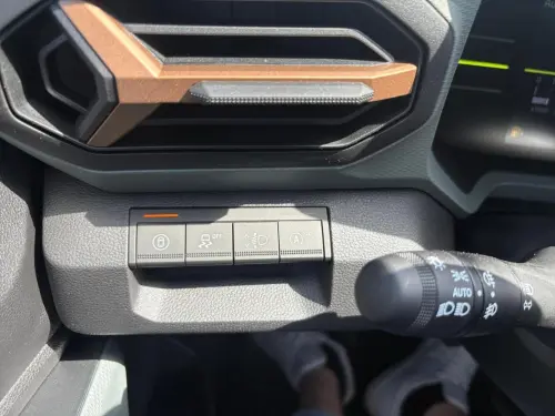 Dacia Duster Mild Hybrid 130 4x4 Extreme - Photo 32
