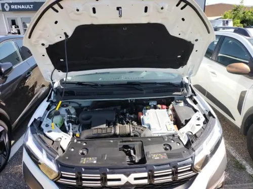 Dacia Jogger Hybrid 140 7 places Extreme - Photo 19