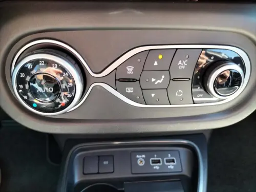 Renault Twingo E-Tech Twingo III E-Tech SL Urban Night - Photo 22