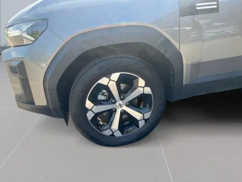 Dacia Bigster Bigster Hybrid 155 Journey - Photo 8