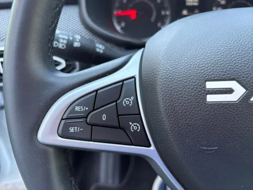Dacia Sandero TCe 90 CVT Journey - Photo 28