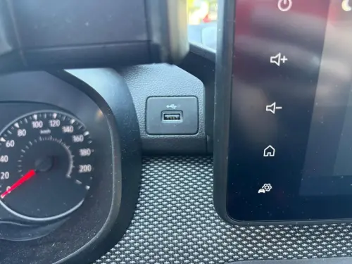 Dacia Sandero TCe 90 CVT Journey - Photo 30
