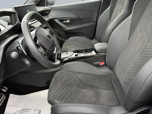 Peugeot 2008 Hybrid 136 e-DCS6 GT - Photo 9