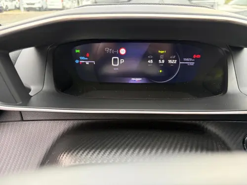 Peugeot 2008 Hybrid 136 e-DCS6 GT - Photo 13