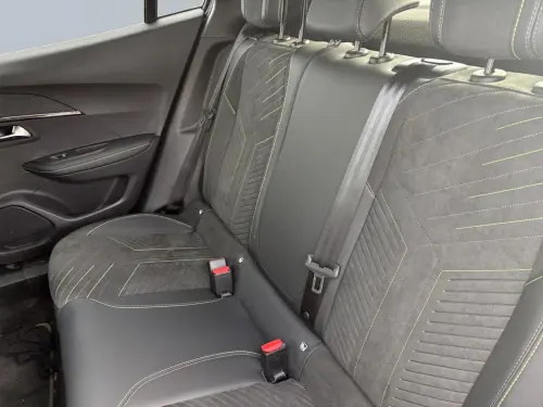 Peugeot 2008 Hybrid 136 e-DCS6 GT - Photo 15