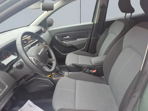 Dacia Duster TCe 150 4x2 EDC Extreme - Photo 9