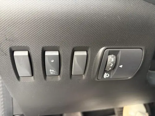 Renault Twingo E-Tech Twingo III E-Tech Authentic - Photo 29