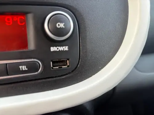 Renault Twingo E-Tech Twingo III E-Tech Authentic - Photo 31