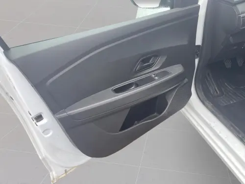 Dacia Sandero SCe 65 Essential - Photo 10