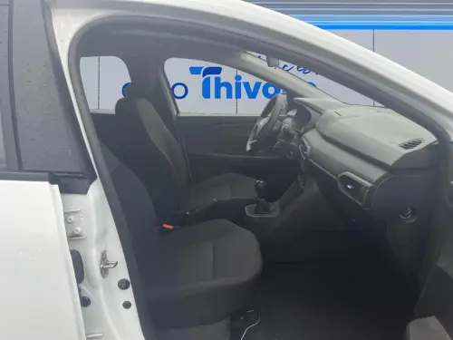 Dacia Sandero SCe 65 Essential - Photo 16