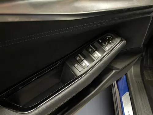 Renault Austral E-Tech hybrid 200 Iconic esprit Alpine - Photo 9