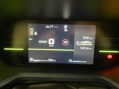 Dacia Duster Hybrid 140 Journey - Photo 13