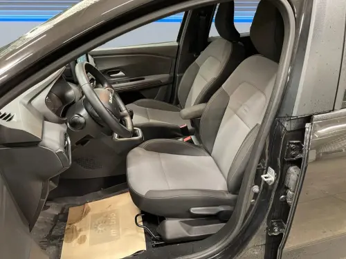 Dacia Jogger TCe 110 7 places GSR2 Extreme - Photo 11