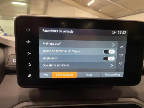 Dacia Jogger TCe 110 7 places GSR2 Extreme - Photo 18