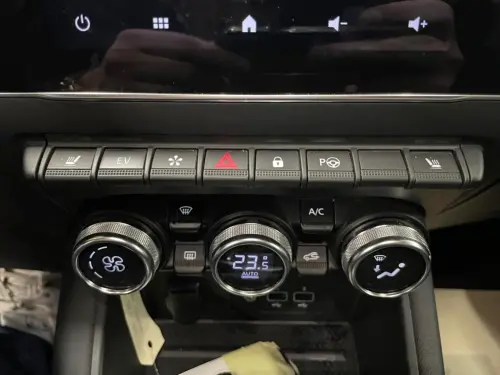 Renault Captur E-Tech Plug-in 160 Initiale Paris - Photo 21