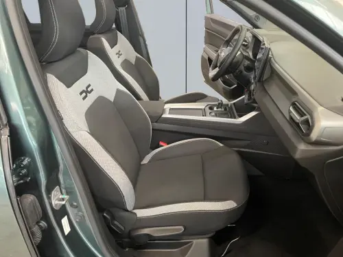 Dacia Bigster Bigster Hybrid 155 Journey - Photo 16