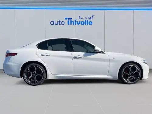 Alfa Romeo Giulia Giulia 2.2 210 ch AT8 Q4 Ti - Photo 5