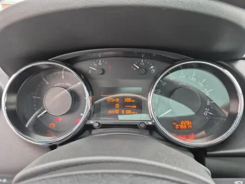 Peugeot 3008 1.6 BlueHDi 120ch S&S BVM6 Allure - Photo 13