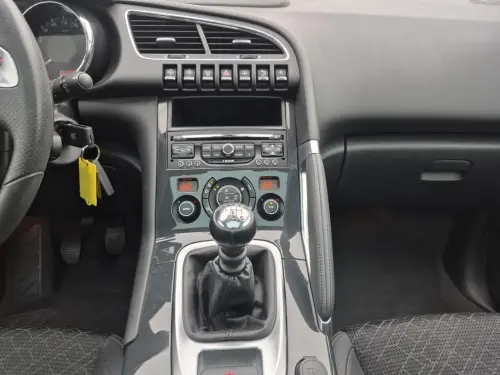 Peugeot 3008 1.6 BlueHDi 120ch S&S BVM6 Allure - Photo 14